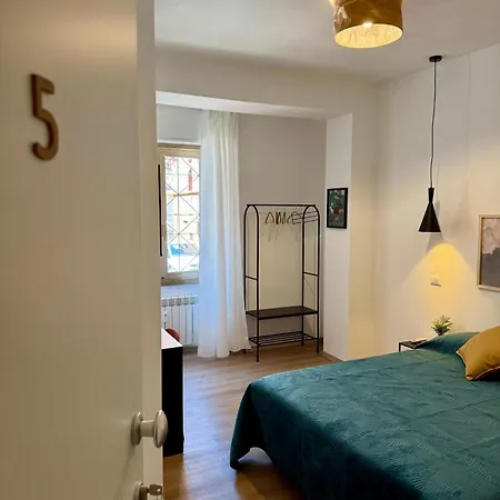 Loggia Garbatella فندق مبيت وإفطار