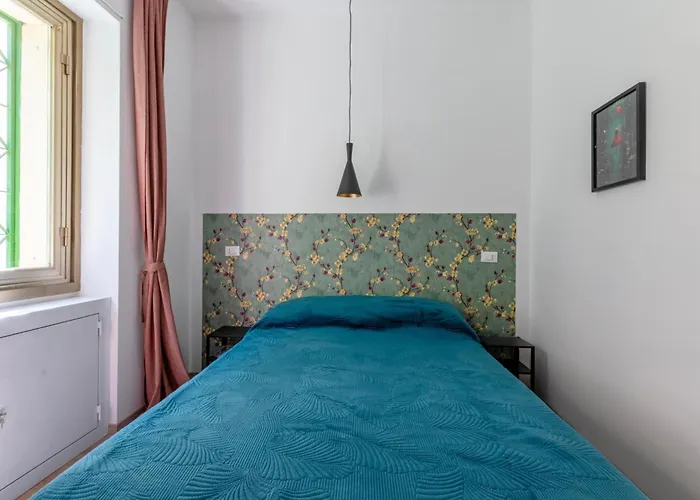 Loggia Garbatella 4*